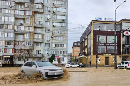 Без света, газа и питьевой воды: как Дагестан справляется с мощнейшим наводнением века