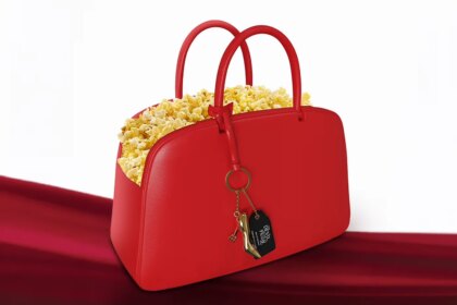 Сеть AMC Theatres показала сумку, посвященную «Дьявол носит Prada — 2» (фото 1)