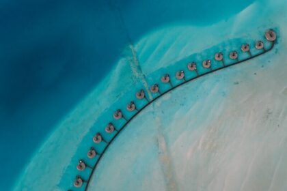 Остров в Красном море: 15 фото самого экологичного отеля планеты