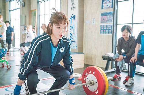 Кадр из сериала «Фея тяжелой атлетики» (Weightlifting Fairy Kim Bok-Joo, Южная Корея, 2016 – 2017)