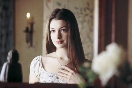 Звезда «Зачарованной Эллы» Энн Хэтэуэй спродюсирует сериал по культовому фильму