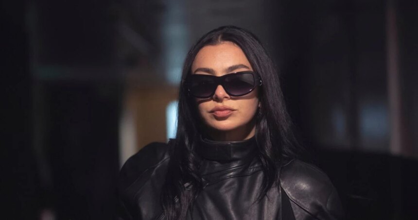 Charli ХСХ выпустила расширенную версию альбома «Music, Fashion, Film» (фото 1)