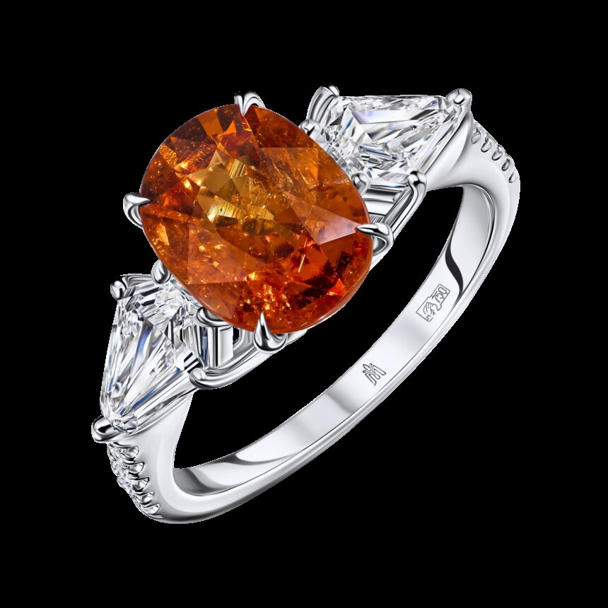 MIUZ Diamonds представил серию колец с редкой разновидностью граната (фото 1)